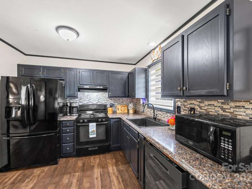 44 6th Street, York, SC 29745.  MLS# CAR4291178, YatesRealty ID 34260. 