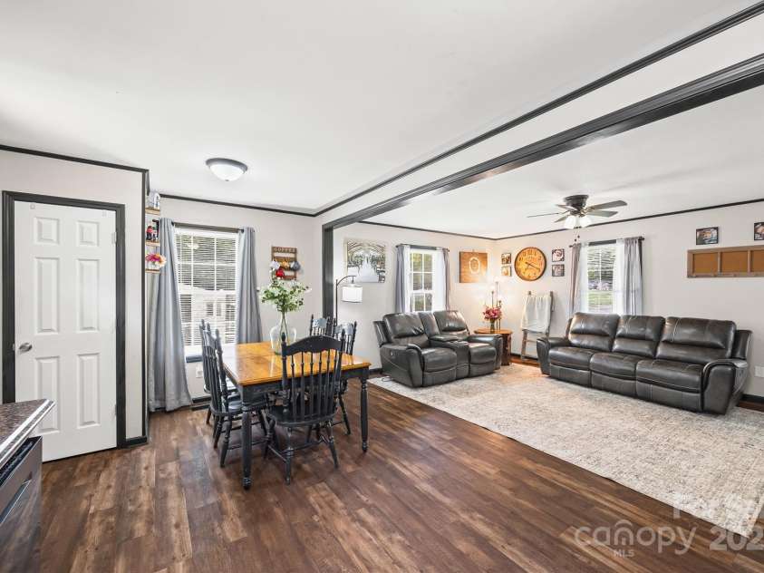 44 6th Street, York, SC 29745.  MLS# CAR4291178, YatesRealty ID 34260. 