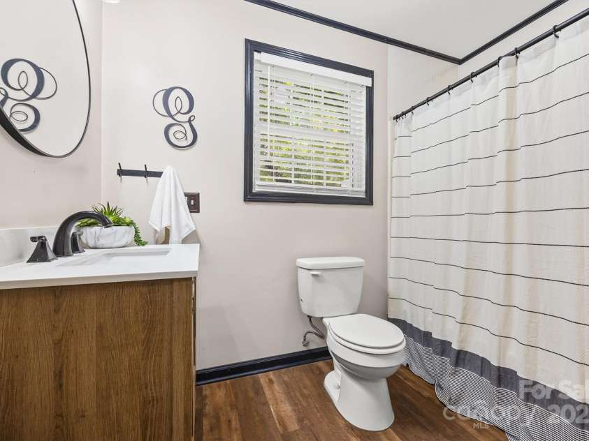 44 6th Street, York, SC 29745.  MLS# CAR4291178, YatesRealty ID 34260. 