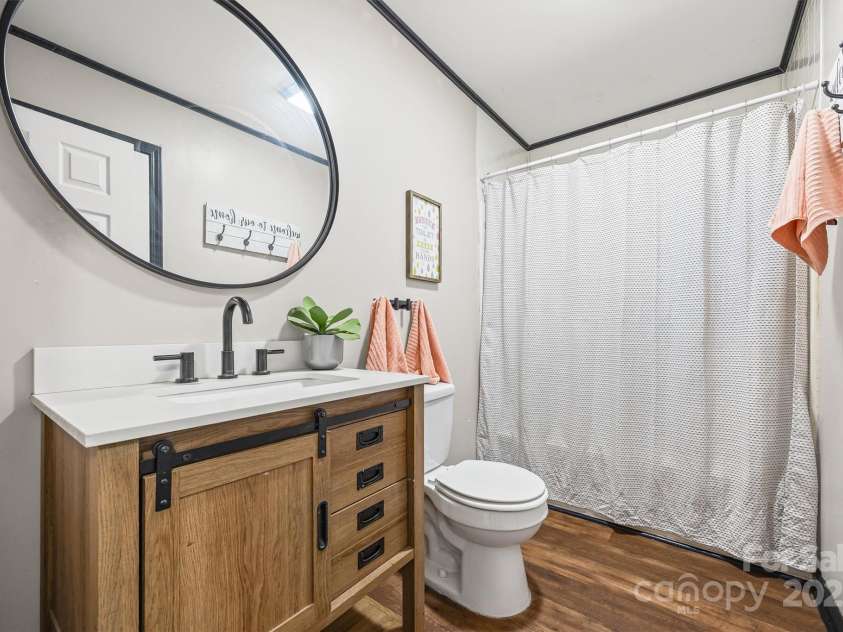 44 6th Street, York, SC 29745.  MLS# CAR4291178, YatesRealty ID 34260. 