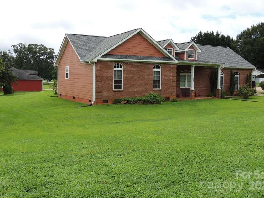 154 Edley Toney Road, Ellenboro, NC 28040.  MLS# CAR4292009, YatesRealty ID 34261. 