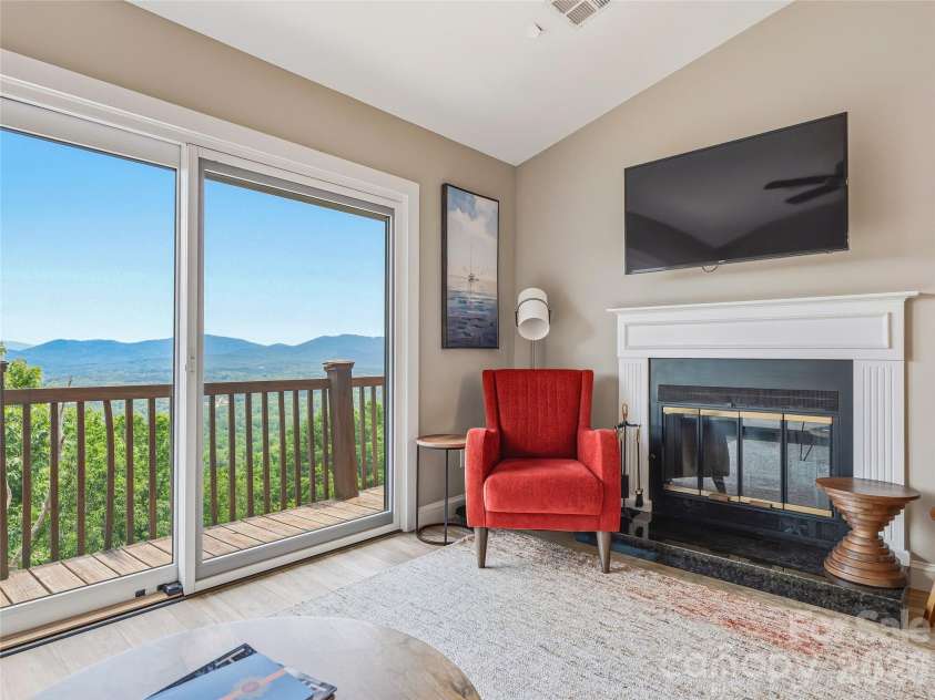 536 Windswept Drive, Asheville, NC 28801.  MLS# CAR4388603, YatesRealty ID 34261. 
