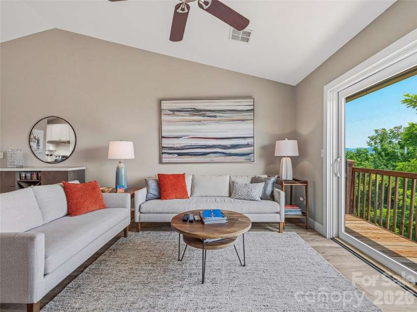 536 Windswept Drive, Asheville, NC 28801.  MLS# CAR4388603, YatesRealty ID 34261. 