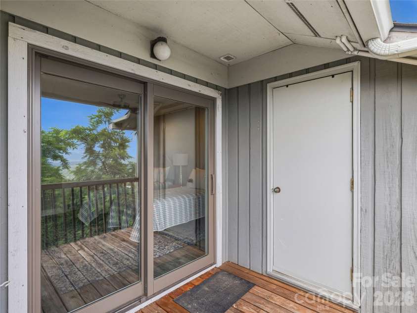 536 Windswept Drive, Asheville, NC 28801.  MLS# CAR4388603, YatesRealty ID 34261. 