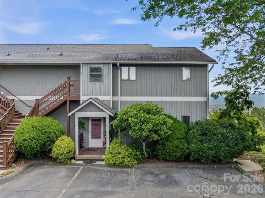 536 Windswept Drive, Asheville, NC 28801.  MLS# CAR4388603, YatesRealty ID 34261. Top, right unit.
