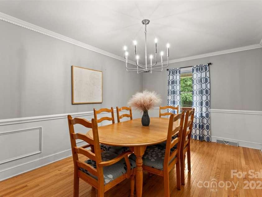 106 Brookmeade Drive, Statesville, NC 28625.  MLS# CAR4281679, YatesRealty ID 34263. 
