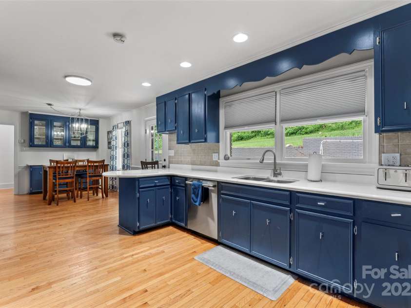 106 Brookmeade Drive, Statesville, NC 28625.  MLS# CAR4281679, YatesRealty ID 34263. 