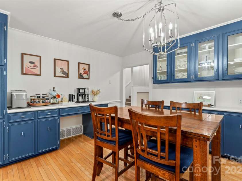 106 Brookmeade Drive, Statesville, NC 28625.  MLS# CAR4281679, YatesRealty ID 34263. 