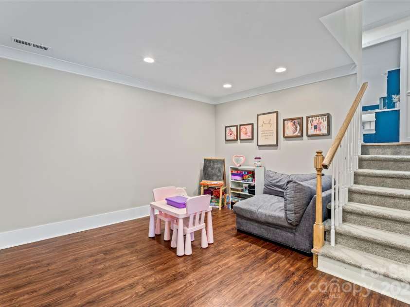106 Brookmeade Drive, Statesville, NC 28625.  MLS# CAR4281679, YatesRealty ID 34263. 