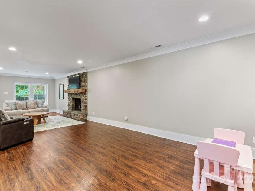 106 Brookmeade Drive, Statesville, NC 28625.  MLS# CAR4281679, YatesRealty ID 34263. 