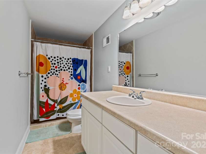 106 Brookmeade Drive, Statesville, NC 28625.  MLS# CAR4281679, YatesRealty ID 34263. 
