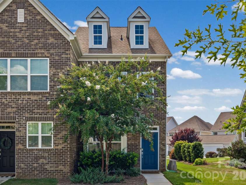 11451 Red Rust Lane, Charlotte, NC 28277.  MLS# CAR4416474, YatesRealty ID 34263. 