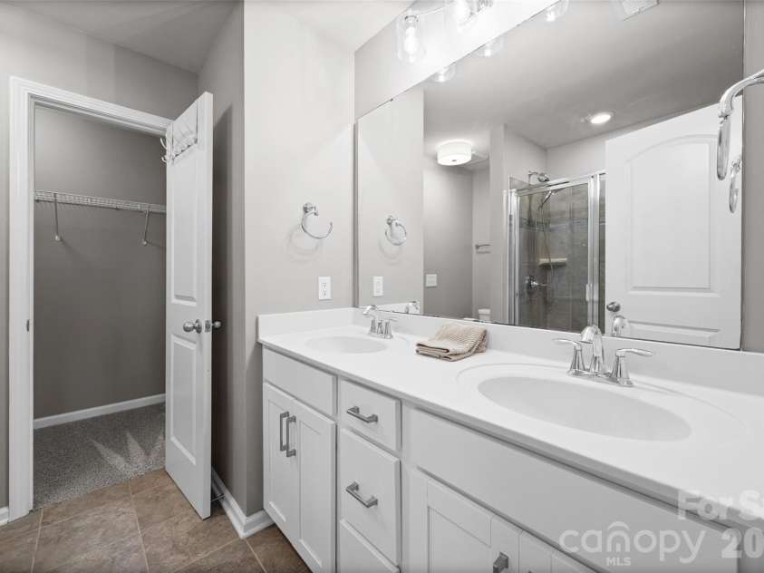 11451 Red Rust Lane, Charlotte, NC 28277.  MLS# CAR4416474, YatesRealty ID 34263. 