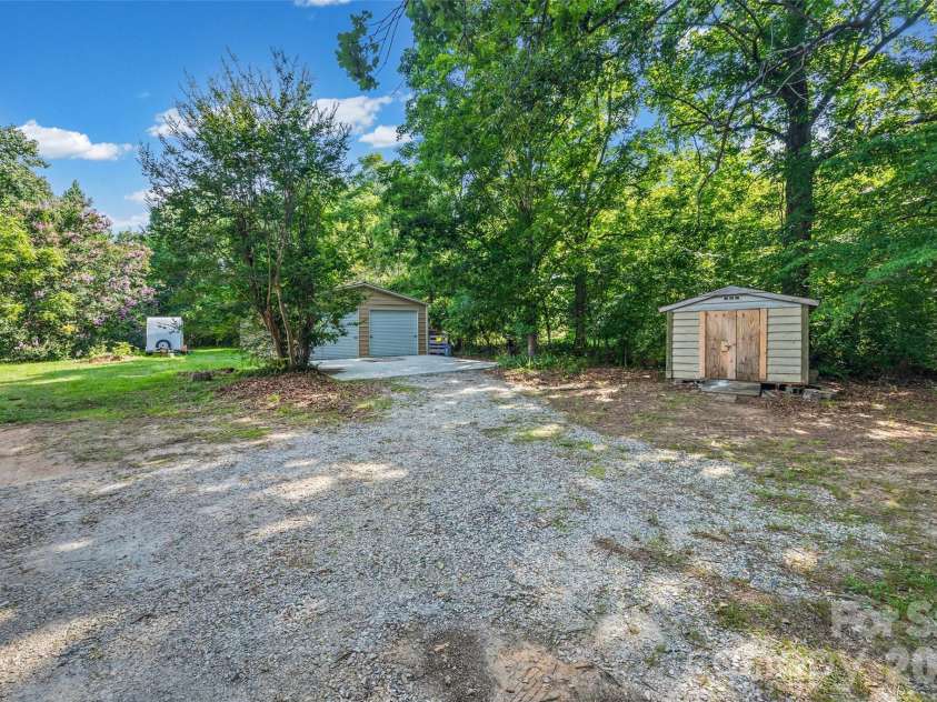 1415 Minter Road, Chester, SC 29706.  MLS# CAR4397395, YatesRealty ID 34264. 