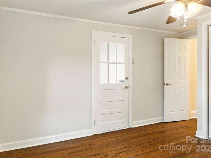 308 Davis Park Road, Gastonia, NC 28052.  MLS# CAR4274670, YatesRealty ID 34265. 