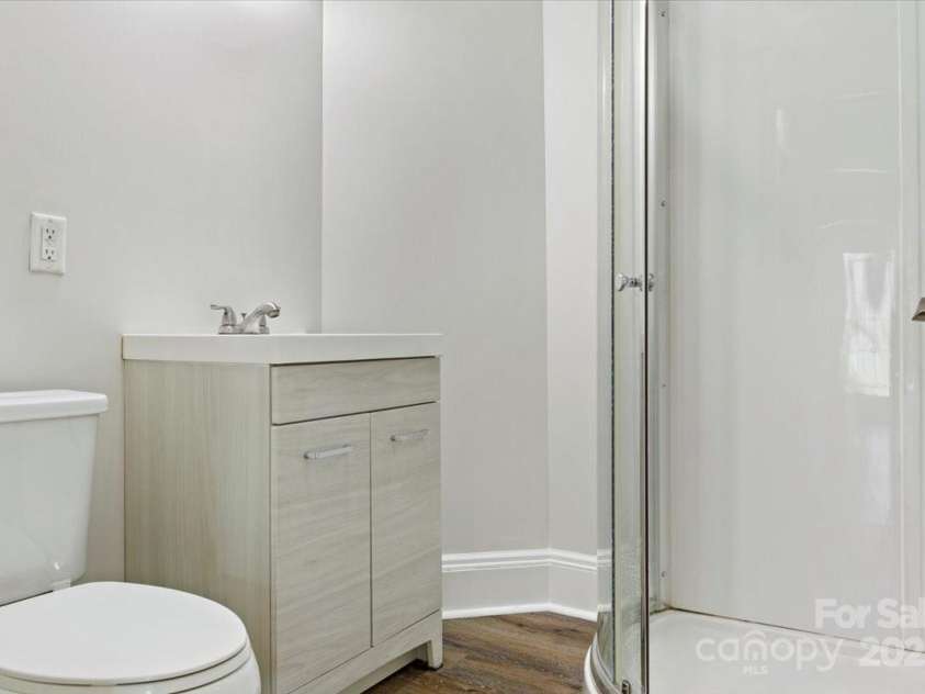 308 Davis Park Road, Gastonia, NC 28052.  MLS# CAR4274670, YatesRealty ID 34265. Bath #1