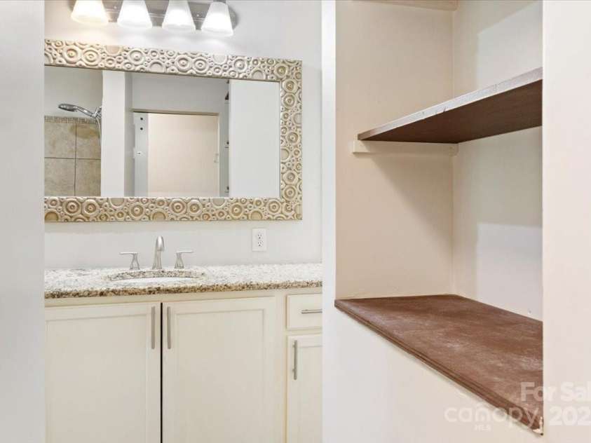 308 Davis Park Road, Gastonia, NC 28052.  MLS# CAR4274670, YatesRealty ID 34265. Bath #2