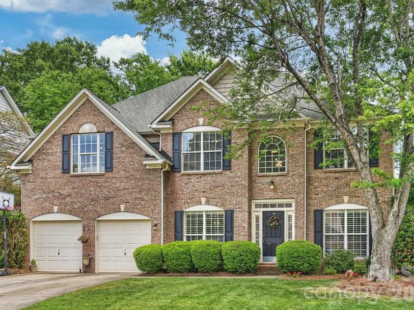 9318 Autumn Applause Drive, Charlotte, NC 28277.  MLS# CAR4393545, YatesRealty ID 34265. 