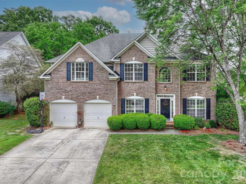 9318 Autumn Applause Drive, Charlotte, NC 28277.  MLS# CAR4393545, YatesRealty ID 34265. 
