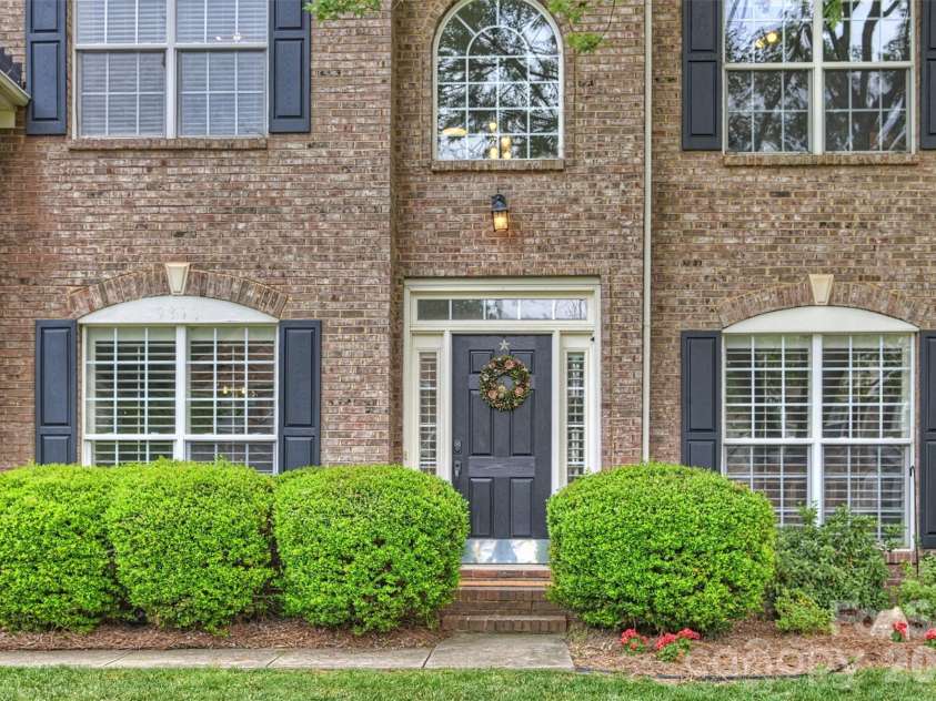 9318 Autumn Applause Drive, Charlotte, NC 28277.  MLS# CAR4393545, YatesRealty ID 34265. 