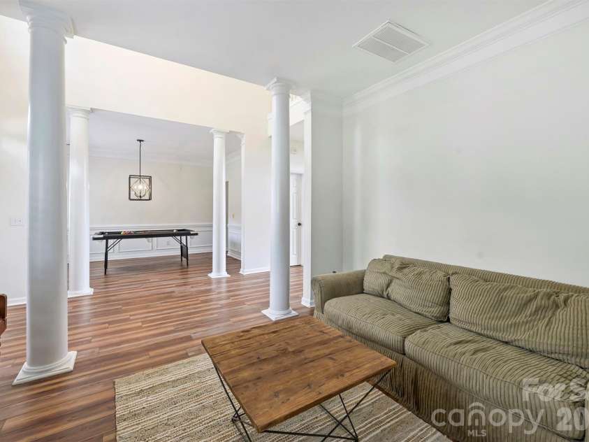 9318 Autumn Applause Drive, Charlotte, NC 28277.  MLS# CAR4393545, YatesRealty ID 34265. 