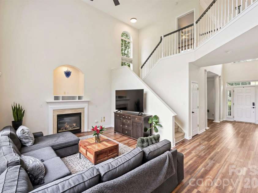 9318 Autumn Applause Drive, Charlotte, NC 28277.  MLS# CAR4393545, YatesRealty ID 34265. 
