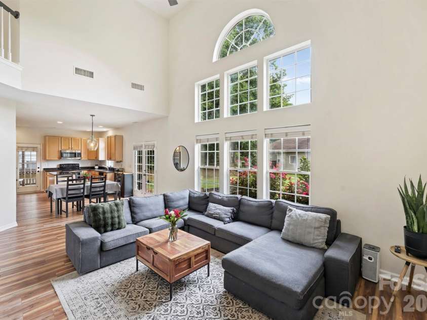 9318 Autumn Applause Drive, Charlotte, NC 28277.  MLS# CAR4393545, YatesRealty ID 34265. 