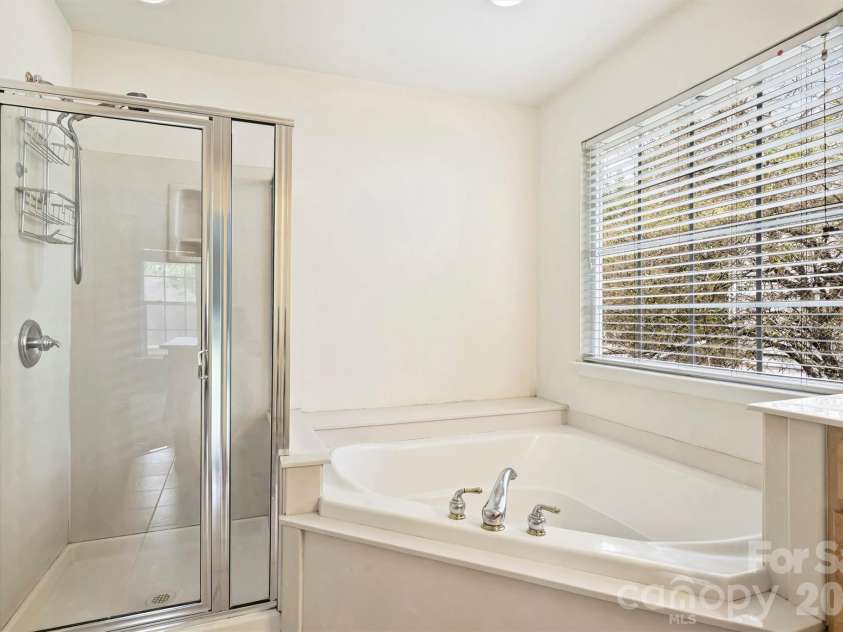 9318 Autumn Applause Drive, Charlotte, NC 28277.  MLS# CAR4393545, YatesRealty ID 34265. 