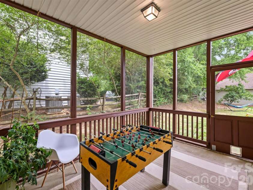 9318 Autumn Applause Drive, Charlotte, NC 28277.  MLS# CAR4393545, YatesRealty ID 34265. 