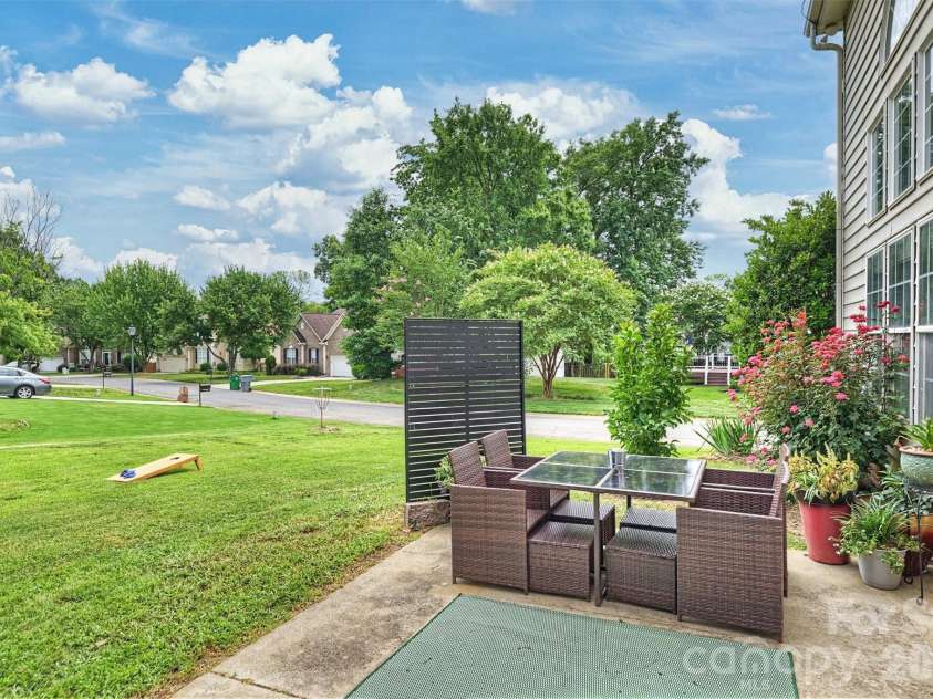9318 Autumn Applause Drive, Charlotte, NC 28277.  MLS# CAR4393545, YatesRealty ID 34265. 