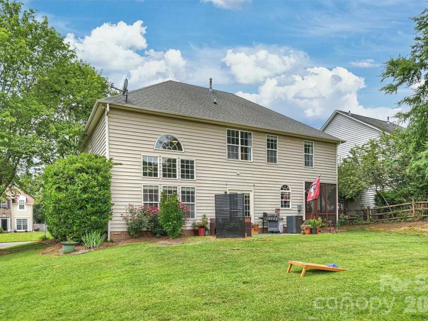 9318 Autumn Applause Drive, Charlotte, NC 28277.  MLS# CAR4393545, YatesRealty ID 34265. 