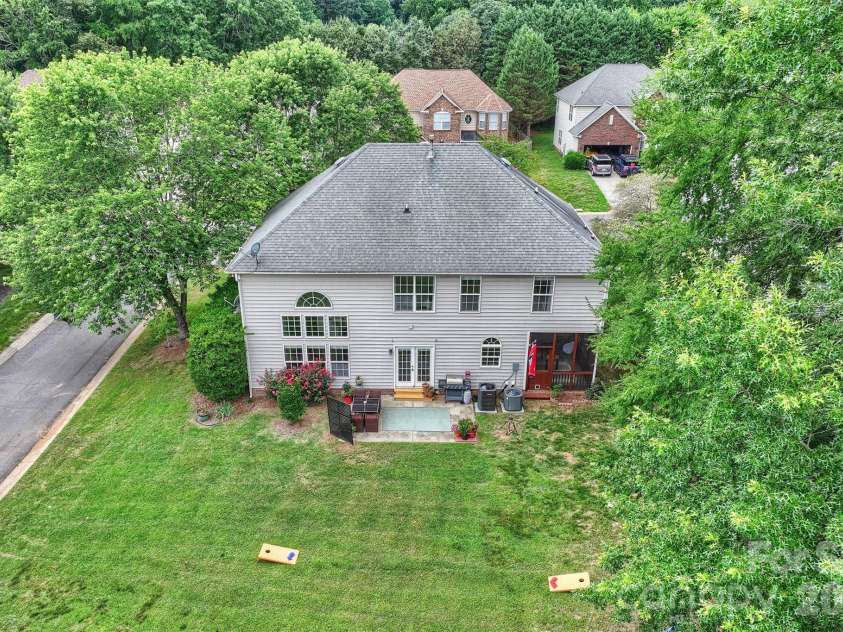 9318 Autumn Applause Drive, Charlotte, NC 28277.  MLS# CAR4393545, YatesRealty ID 34265. 