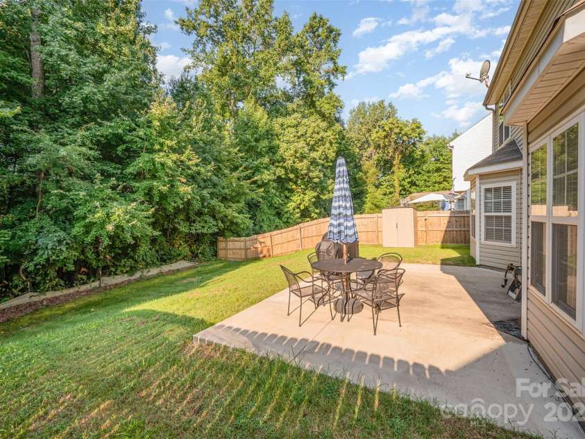 4317 Springhaven Drive, Charlotte, NC 28269.  MLS# CAR4270772, YatesRealty ID 34266. Backyard