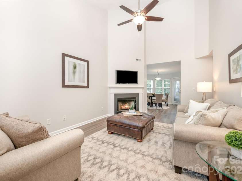 4317 Springhaven Drive, Charlotte, NC 28269.  MLS# CAR4270772, YatesRealty ID 34266. Great Room