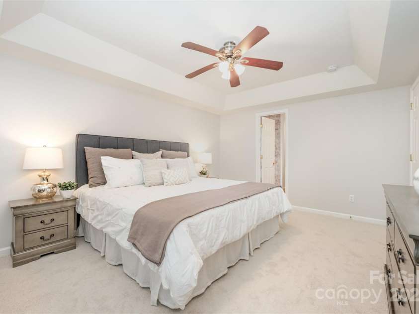 4317 Springhaven Drive, Charlotte, NC 28269.  MLS# CAR4270772, YatesRealty ID 34266. Main Level Primary Bedroom