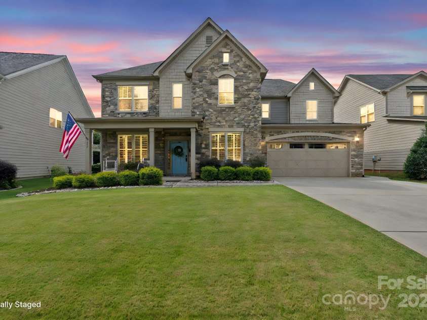 117 Heron Cove Loop, Mooresville, NC 28117.  MLS# CAR4277027, YatesRealty ID 34267. 