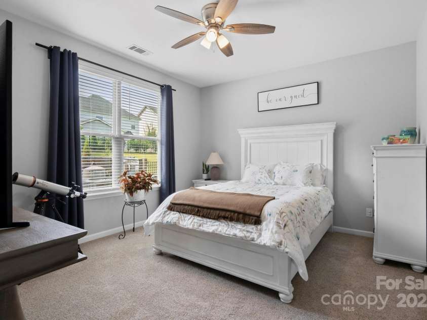 117 Heron Cove Loop, Mooresville, NC 28117.  MLS# CAR4277027, YatesRealty ID 34267. 