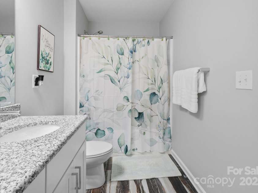 117 Heron Cove Loop, Mooresville, NC 28117.  MLS# CAR4277027, YatesRealty ID 34267. 