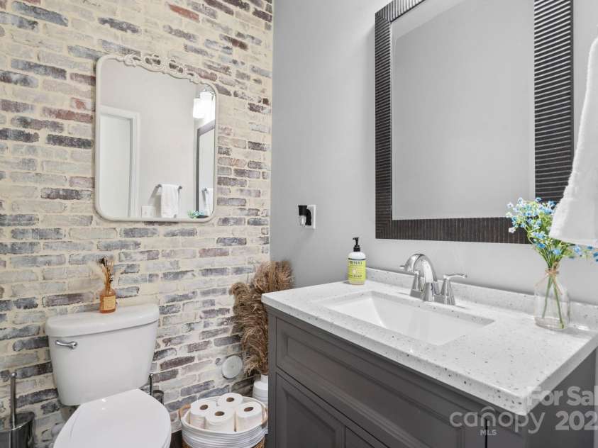 117 Heron Cove Loop, Mooresville, NC 28117.  MLS# CAR4277027, YatesRealty ID 34267. 