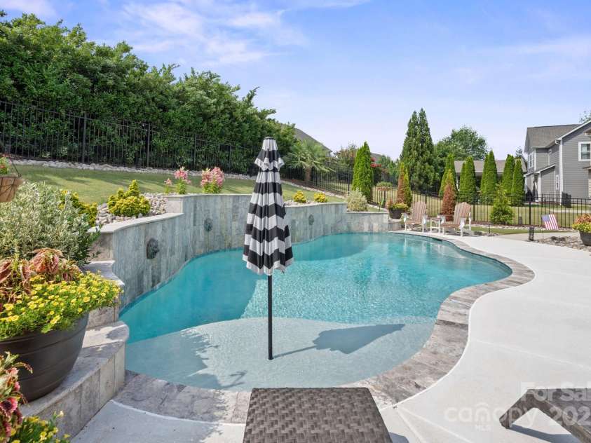 117 Heron Cove Loop, Mooresville, NC 28117.  MLS# CAR4277027, YatesRealty ID 34267. 