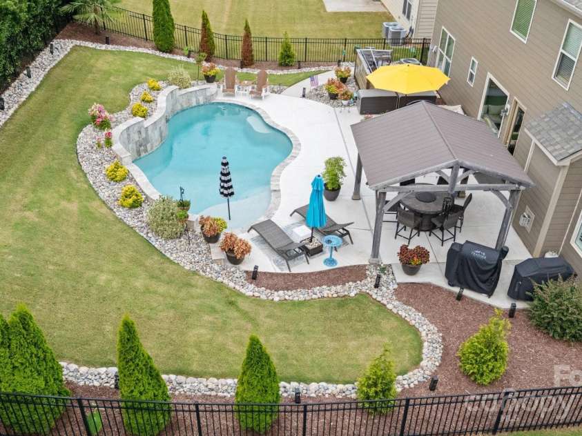 117 Heron Cove Loop, Mooresville, NC 28117.  MLS# CAR4277027, YatesRealty ID 34267. 
