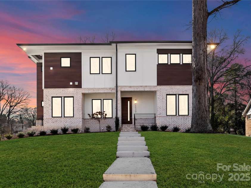 5520 Chedworth Drive, Charlotte, NC 28210.  MLS# CAR4222654, YatesRealty ID 34268. 
