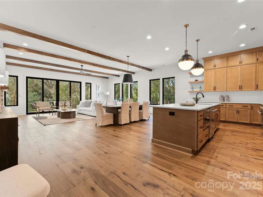 5520 Chedworth Drive, Charlotte, NC 28210.  MLS# CAR4222654, YatesRealty ID 34268. 