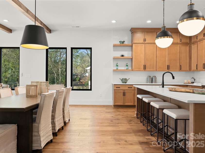 5520 Chedworth Drive, Charlotte, NC 28210.  MLS# CAR4222654, YatesRealty ID 34268. 