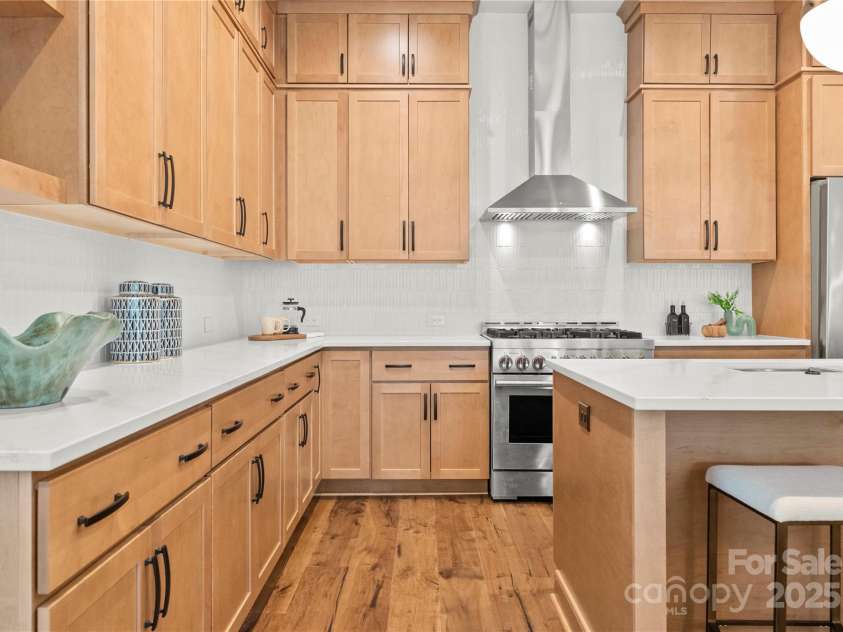 5520 Chedworth Drive, Charlotte, NC 28210.  MLS# CAR4222654, YatesRealty ID 34268. 