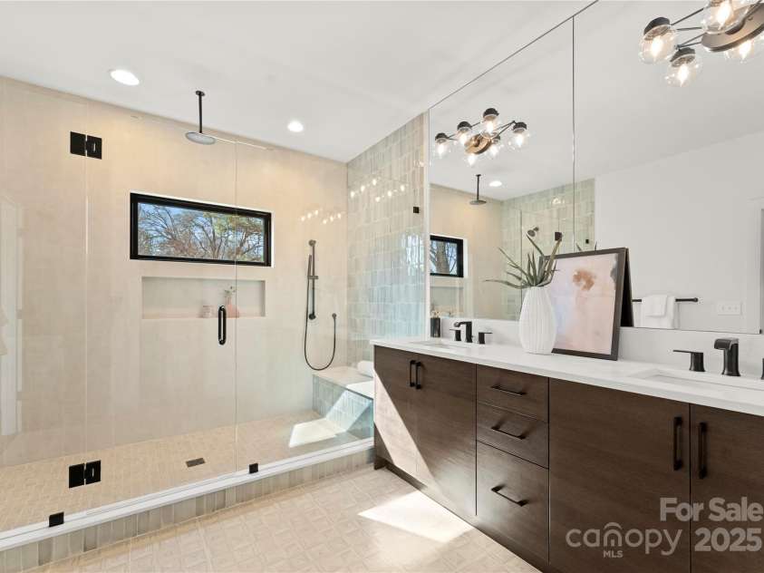5520 Chedworth Drive, Charlotte, NC 28210.  MLS# CAR4222654, YatesRealty ID 34268. 