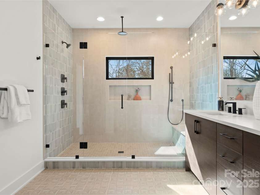 5520 Chedworth Drive, Charlotte, NC 28210.  MLS# CAR4222654, YatesRealty ID 34268. 
