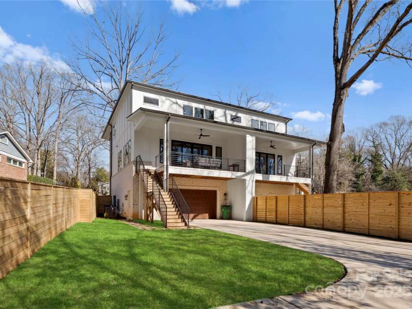 5520 Chedworth Drive, Charlotte, NC 28210.  MLS# CAR4222654, YatesRealty ID 34268. 