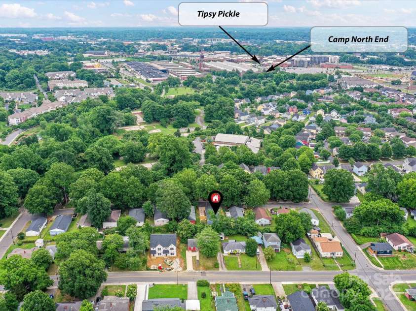 2017 Brewton Drive, Charlotte, NC 28206.  MLS# CAR4265702, YatesRealty ID 34269. Cannot beat this close in town location!