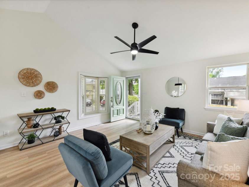 2017 Brewton Drive, Charlotte, NC 28206.  MLS# CAR4265702, YatesRealty ID 34269. Welcome to 2017 Brewton Drive - an updated 3 BR/2 bath brick ranch located minutes to Camp North End & Uptown!